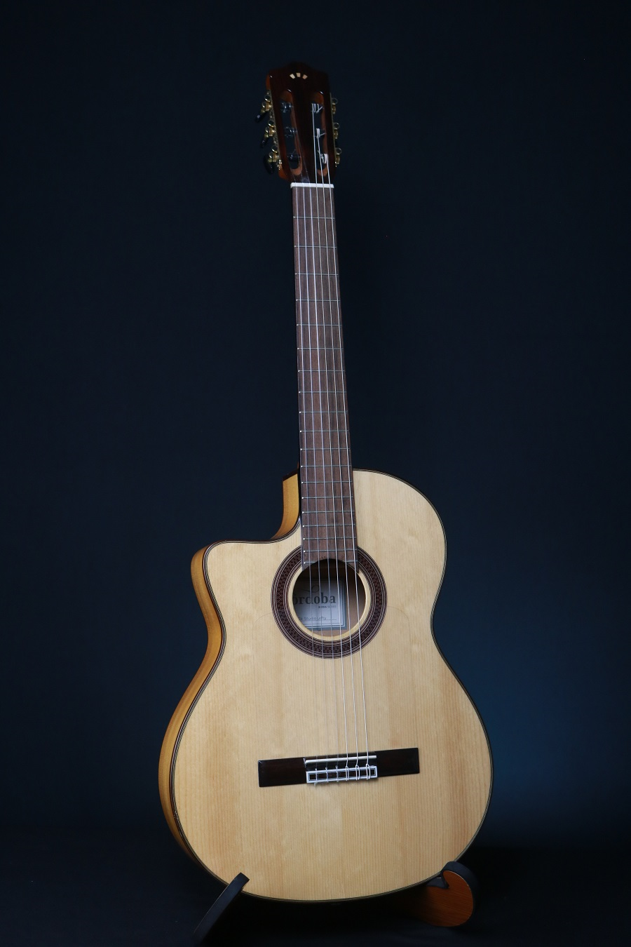 cordoba-gk-studio-lefty