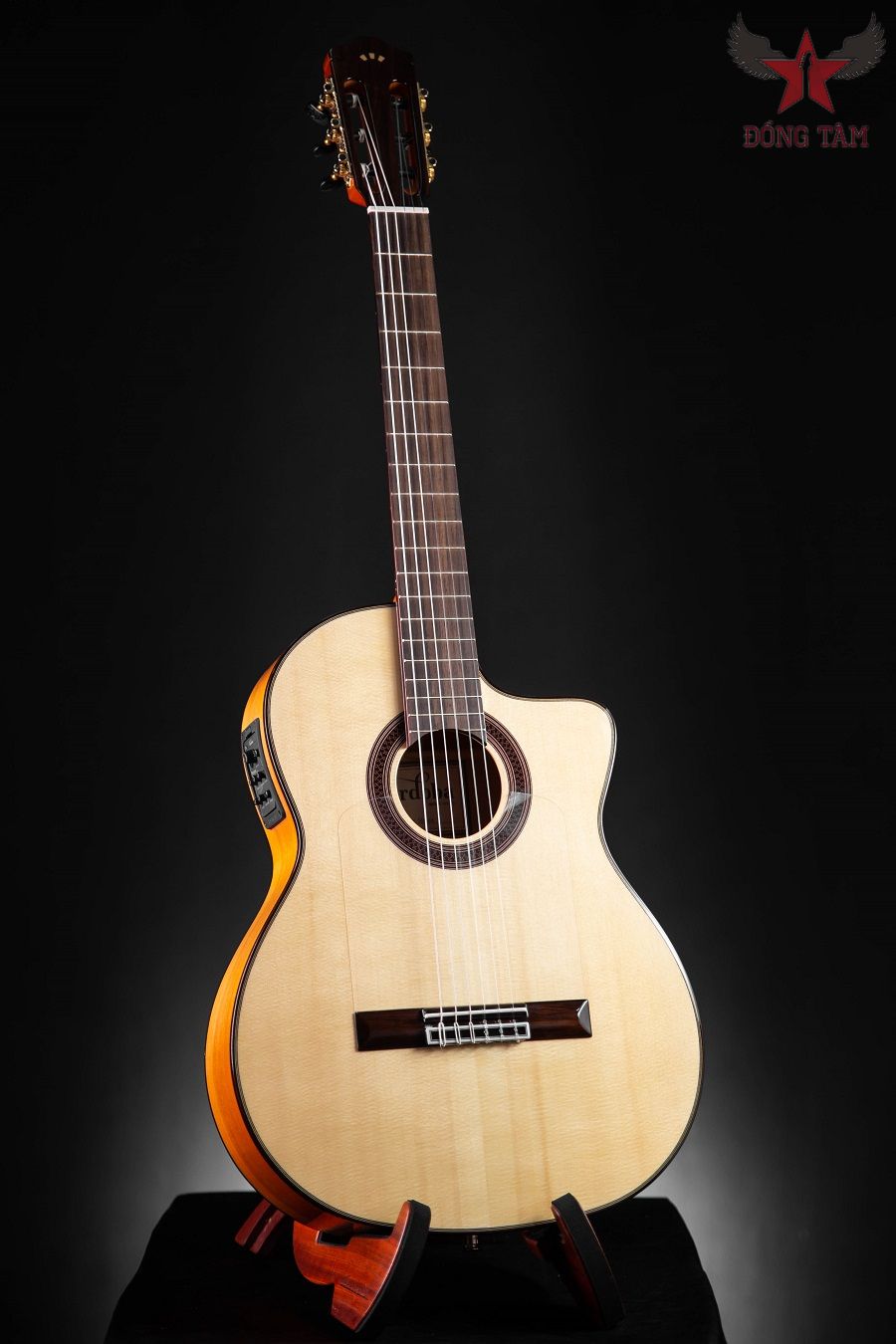 guitar-cordoba-gk-studio