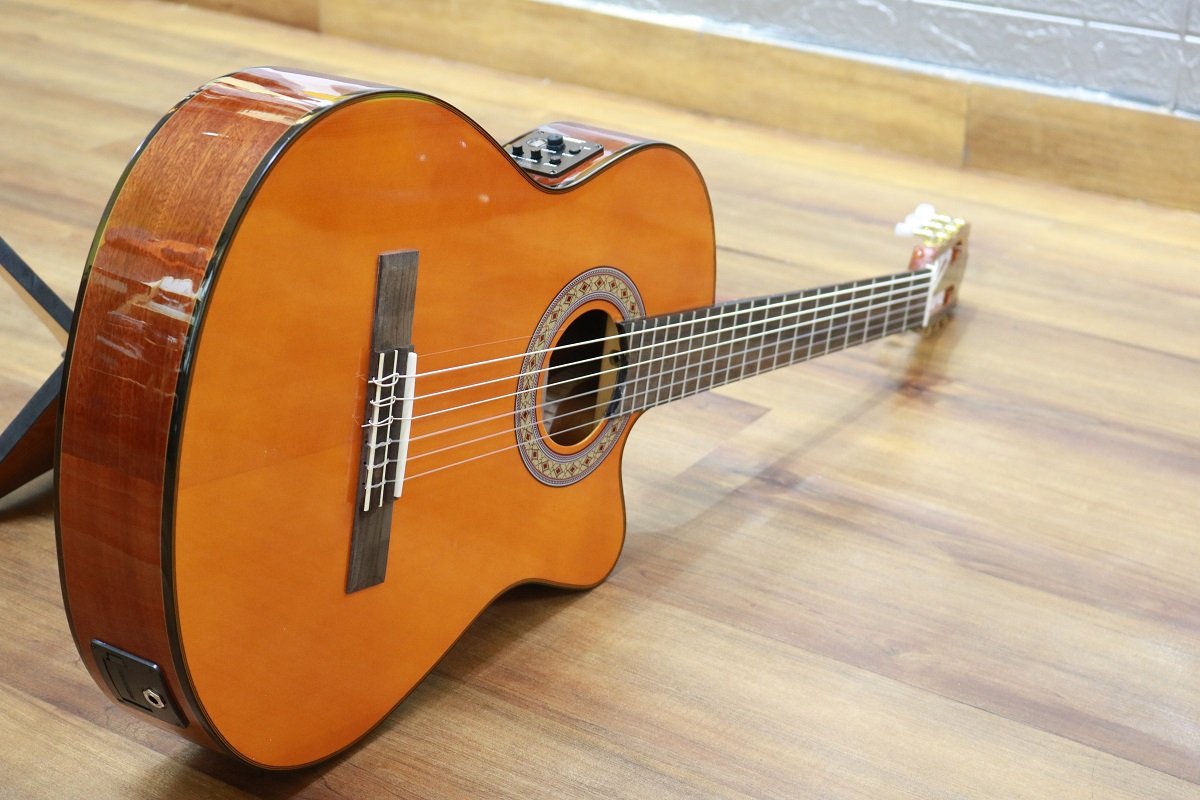 dan-guitar-classic